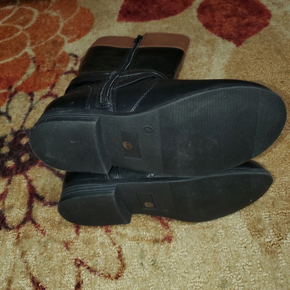 Girl tall boots - Picture 2 of 5